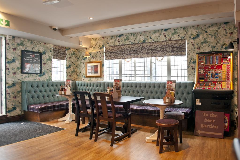 Hotel Ye Olde Griffin March
